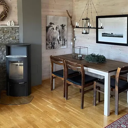 5 Person In Apartamento Aseral